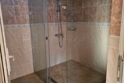 Spațiu comercial, de 200 mp, în Central - 3