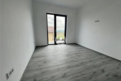 Casă cu 4 camere cu Teren 250 Mp în Central - 8