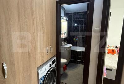 Apartament cu 3 camere, 65 mp, etaj 3, zona 9 Mai - 9