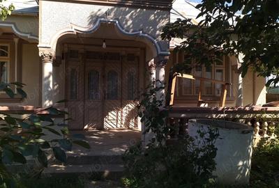 Casă cu 4 camere în Central - 4