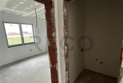 Casă cu 4 camere cu Teren 557 Mp în Sântandrei - 4