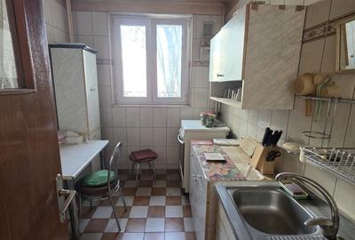 Apartament cu 4 camere semidecomandat în Titan - 15