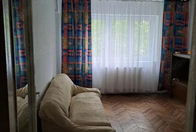 Apartament cu 2 camere decomandat în Gojdu
