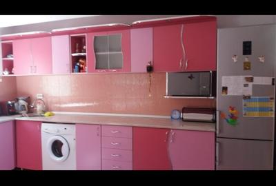 Vand apartament cu 3 camere - 1