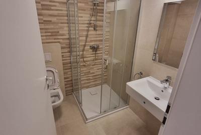 Apartament cu 3 camere decomandat în Tractorul - 7