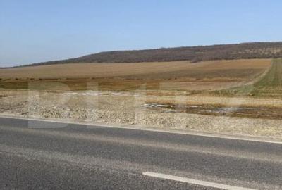 Teren intravilan, 5000 mp, la DN 85, la ie?irea din Suceava - 1