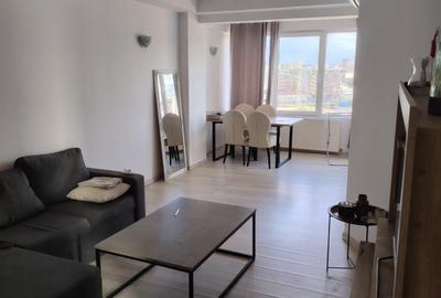 Apartament cu 3 camere semidecomandat în Central