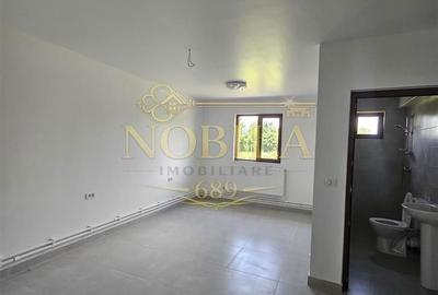 Spațiu comercial, de 900 mp, în Central - 11