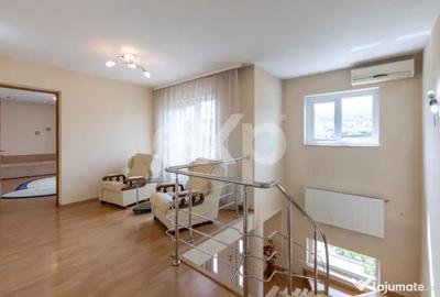 Casă cu 5 camere cu Teren 3659 Mp în Sărata - 10