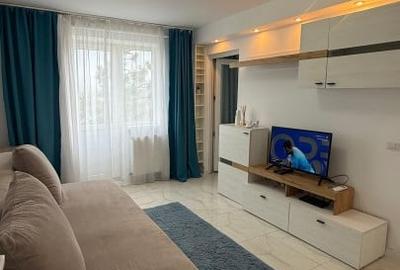 Apartament cu 2 camere semidecomandat, mobilat în Tomis Nord