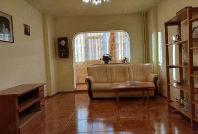 Apartament cu 2 camere decomandat în Republicii - 10