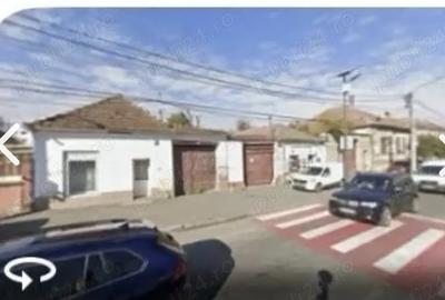 Casă cu 3 camere în Central