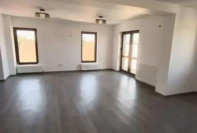 Casă cu 4 camere cu Canalizare în Afumați - 3