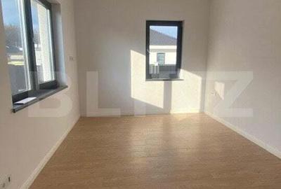 Casă cu 4 camere cu Teren 500 Mp în Unirea - 1