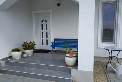 Duplex cu 3 camere în Remetea Mare