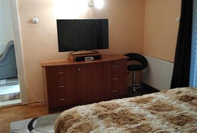 Casă cu 4 camere cu Teren 440 Mp în Central - 3