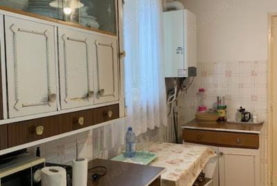 Vand apartament , 3 camere , semidecomandat , Splaiul Coposu , ultracentral - 2