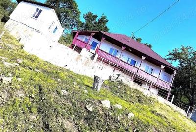 De vanzare casa Bucovineana, in inima Manastirilor Neamt , 33.000 euro - 2