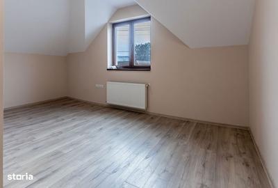 Spațiu comercial, de 236 mp, în Central - 4