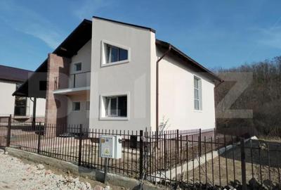 Casă cu 7 camere cu Teren 600 Mp în Central - 11