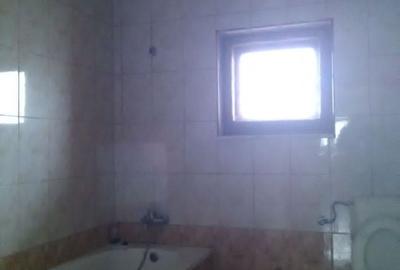 Casa 6 camere - cazare 15 persoane, Nord - 8