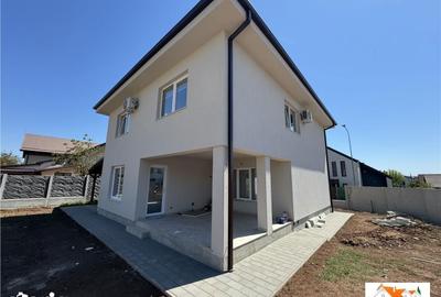 Casă cu 4 camere cu Teren 476 Mp în Cetate - 17