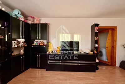 Apartament cu 3 camere semidecomandat, mobilat în Lunei - 15