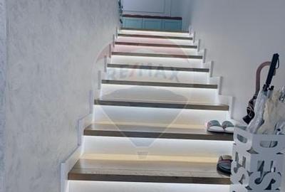 Casă cu 14 camere cu Teren 360 Mp în Central - 6