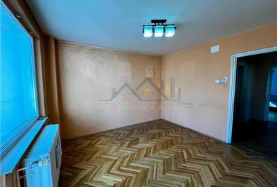 Apartament cu 4 camere semidecomandat în Punctele Cardinale - 10