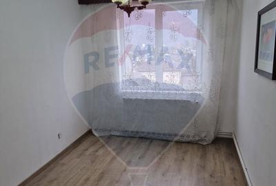 Apartament cu 4 camere, mobilat în Central - 1