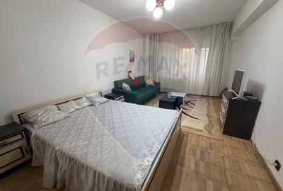 Apartament cu 1 camere semidecomandat, mobilat în Calea București
