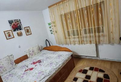 Apartament cu 2 camere nedecomandat în Fălticeni
