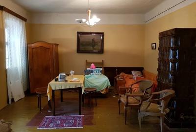 Casă cu 2 camere în Muncitoresc