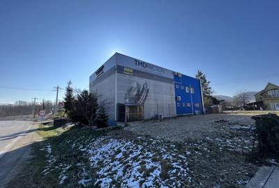 Caransebes  - Spatiu comercial - pretabil birouri/showroom - 10 locuri parca - 4