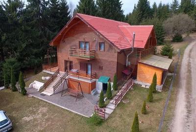 Casă cu 7 camere cu Teren 1300 Mp în Beliș - 1