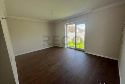 Casă cu 4 camere cu Teren 440 Mp în Nufărul - 2