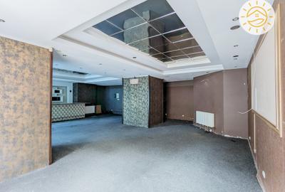 Spatiu comercial larg 120mp cu vitrina la strada Spatiu comercial larg 120mp cu vitrina la strada - 2