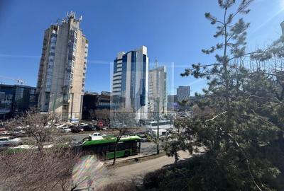 Apartament cu 3 camere decomandat în Centrul Civic - 2