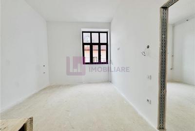 Apartament cu 3 camere semidecomandat în Central - 2