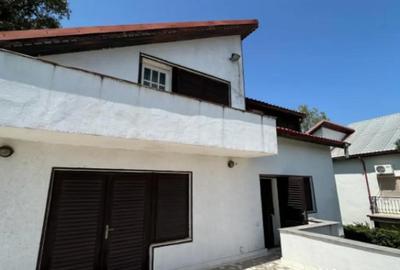 Casă cu 7 camere cu Teren 518 Mp în Mamaia