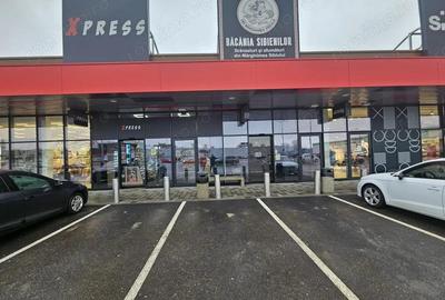 Spațiu comercial, de 56 mp, în Rolast - 11