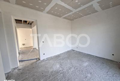 Casă cu 4 camere decomandat cu Teren 300 Mp în Veștem