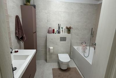 Casă cu 4 camere în Dobroești