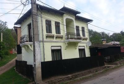 Casă individuală cu 5 camere cu Canalizare în Tunari - 1