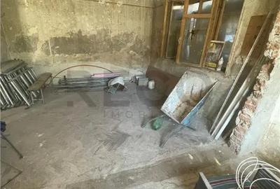 Apartament cu 3 camere decomandat în Central - 3