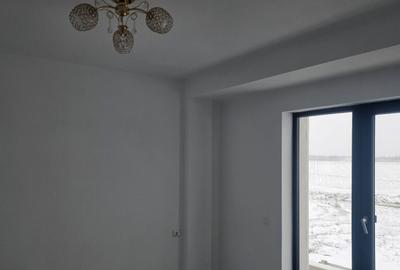 Casă cu 7 camere cu Teren 412 Mp în Malu Mare - 1