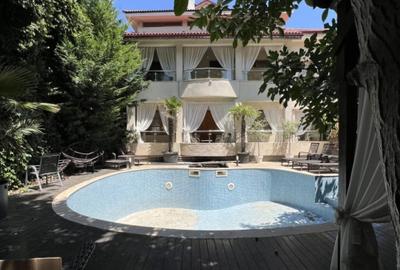 Casă individuală cu 10 camere cu Piscina în Stadion - 1