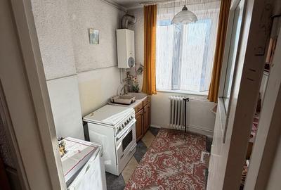 Apartament cu 3 camere semidecomandat în Central - 4