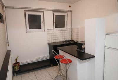 Garsonieră decomandată în Complex Studențesc - 2