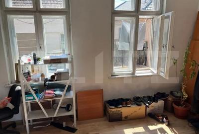 Casă cu 4 camere cu Teren 240 Mp în Semicentral